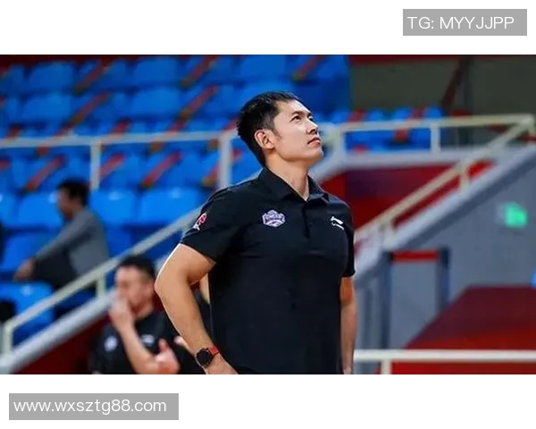 张庆鹏：从篮球场上的拼搏者到人生舞台的奋斗者的励志故事